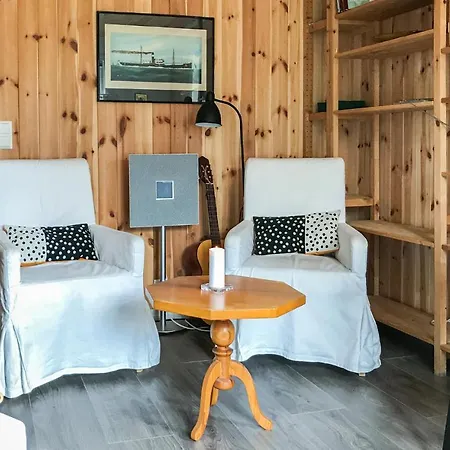 Ferienhaus 1 Bedroom Cozy In *